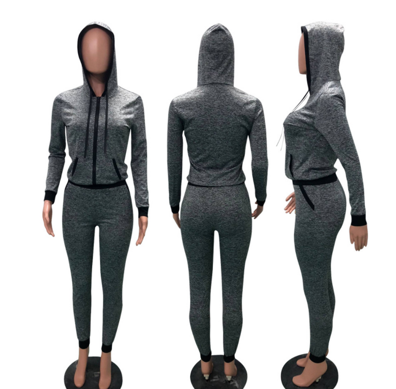 Long sleeve sports suit